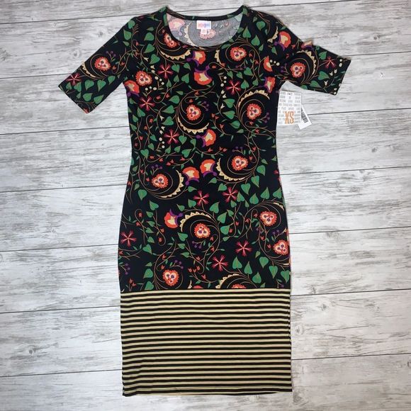 LuLaRoe Dresses & Skirts - LuLaRoe Black Floral Julia XS NWT